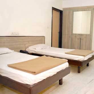Gita Niwas Hindu Lodge, Vadodara 3